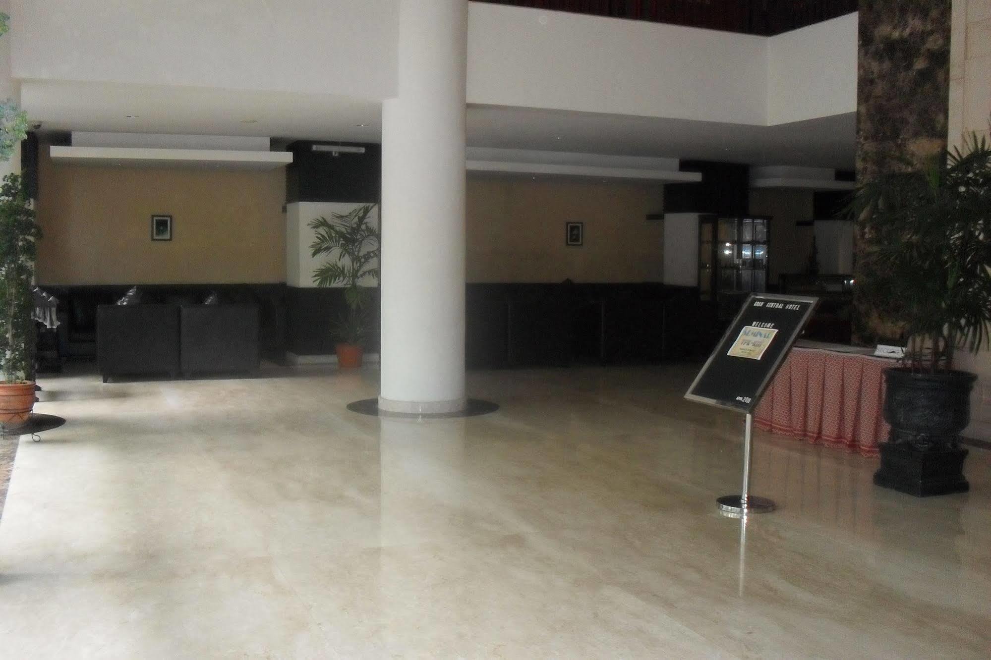Hotel Gran Central Manado Dış mekan fotoğraf
